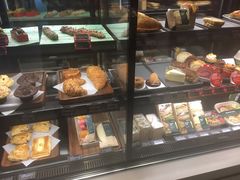 面包甜点陈列柜-星巴克臻选(上海中环广场2F店)