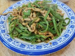 -雷祖芳老妈蹄花店