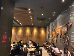 大堂-星巴克臻选(舟山凯虹广场店)