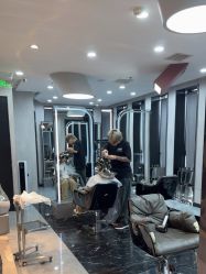 -TOP HAIR SALON