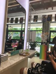 -PE SALON