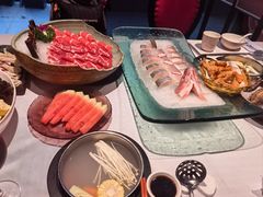 -泓炙颐凤鲜海鲜火锅料理(桐乡店)