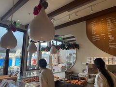 -VERIE BAKEHOUSE