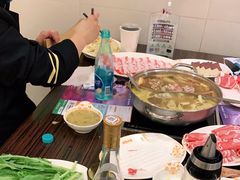-呷哺呷哺(世贸.工三店)