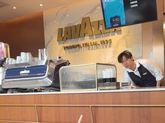 -LAVAZZA拉瓦萨咖啡(上海金融街店)
