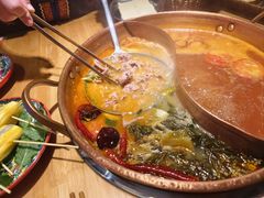 -洱火云南酸菜牛肉火锅(石景山当代商城店)