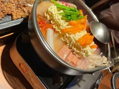 泡菜肥牛部队锅-春熙台韩国料理·章鱼肥牛(西丽店)