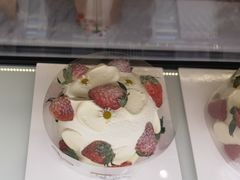 -花花卷卷·鲜食蛋糕(泉屋店)