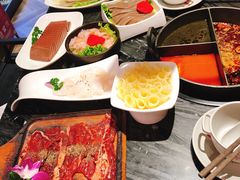 -热火朝天鲜切牛肉火锅(南强街巷店)