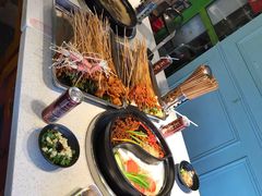 -钢管厂五区小郡肝串串香(奥克斯广场锦城万达店)