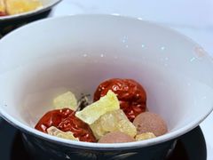 -三江源美食城