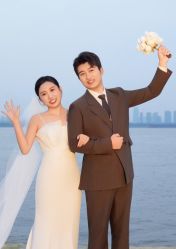 -雪中彩影婚纱摄影·微光艺术中心