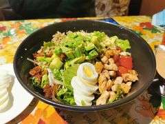 牛油果鸡肉沙拉-彼德西餐厅(凯德广场新南店)