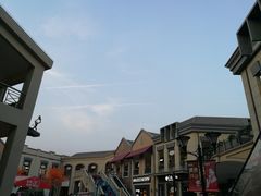 -王府井奥莱临潼小镇(临潼店)