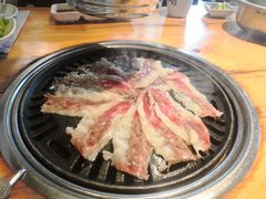 精品牛五花-唯成•韩国炭火烤肉 유성고기