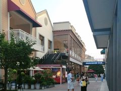 -王府井奥莱临潼小镇(临潼店)