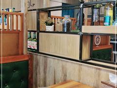 大堂-草家酱蟹炭火烤肉店(珲春南路一店)