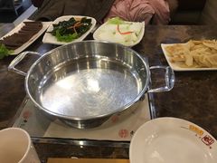 -黄记煌三汁焖锅(名泉广场店)