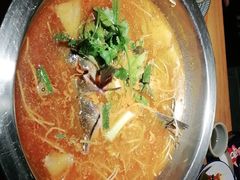 -野山舂·贵州现舂酸汤火锅(鸿通城店)