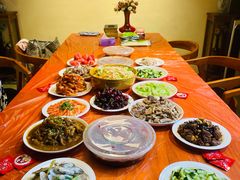 -小草屋轰趴馆别墅派对新场团建家庭聚会