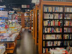 -西西弗书店&矢量咖啡(壹方购物中心店)