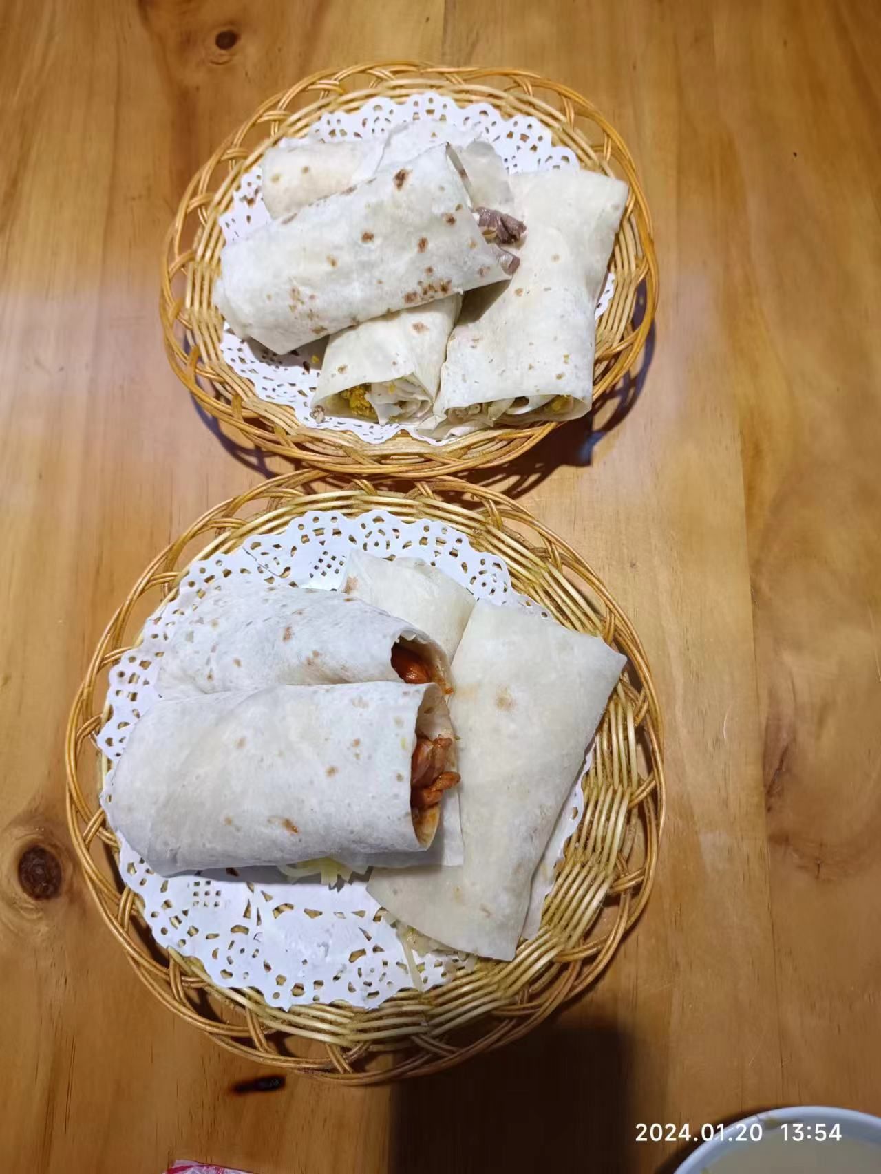 来吃朝天锅卷饼啦