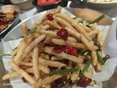 -巴厘龙虾·榜首油焖大虾(音乐学院·沿江酒馆店)