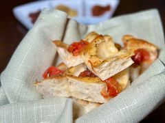 -卡佩罗意大利餐厅及酒吧Al Cappello Trattoria