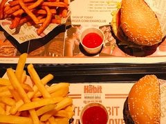 -The Habit Burger Grill 哈比特汉堡(复兴soho店)