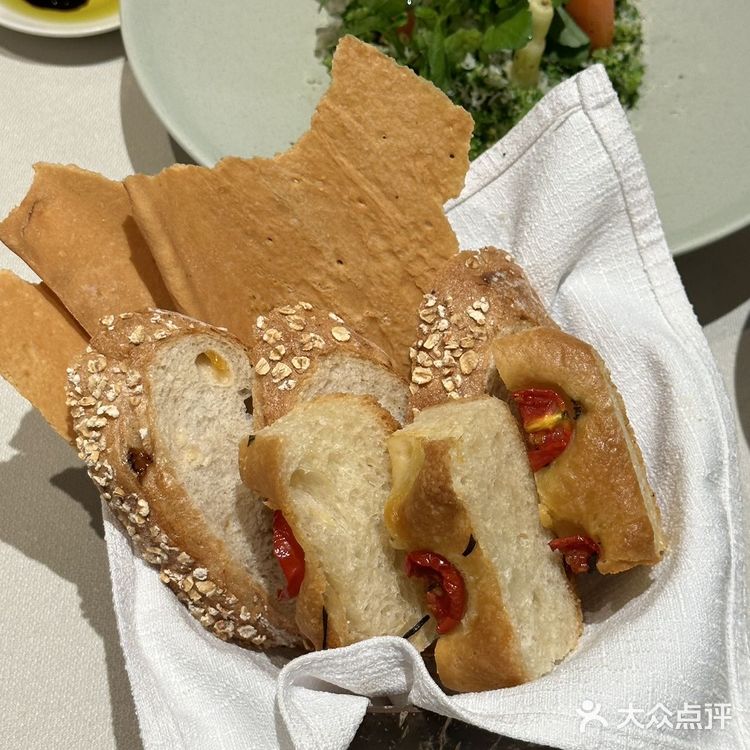 来这里情侣约会,一起慢下来用餐!!