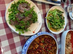 -小锅饭豆腐馆(嘉陵江街店)