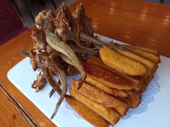 海胖头配饼子-高丽居(福春店)