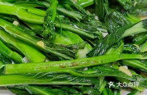 Stir-Fried Cabbage with Garlic