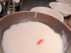 -老牌坊云南鱼豆花火锅(哈西万达店)