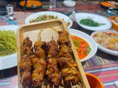 -乡村馕坑肉·烧烤·新疆菜·本地人更爱吃(阿勒泰首店)