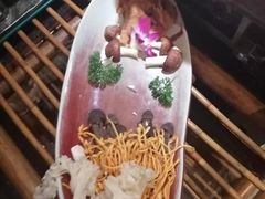 -老牌坊云南鱼豆花火锅(哈西万达店)