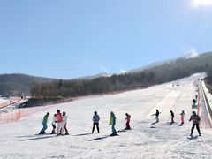 -中旅松花湖滑雪场