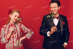 -现代经典婚纱摄影