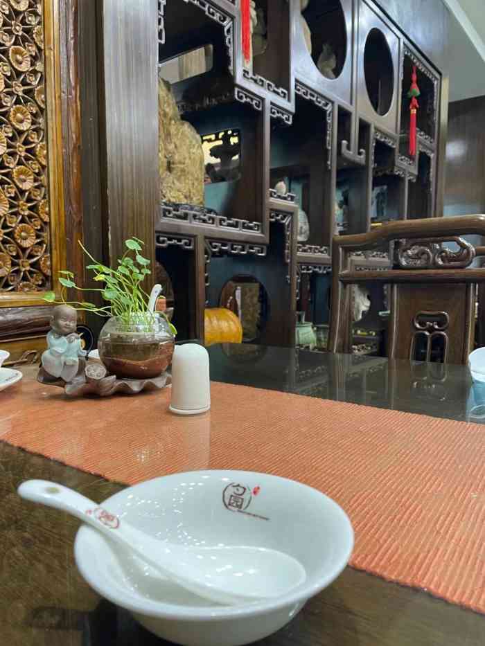 勺园饭店(文安路店)-"老字号了.很经典.就是地方不太大.