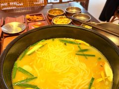 -银米·云南传统过桥米线(双廊黑金冠店)