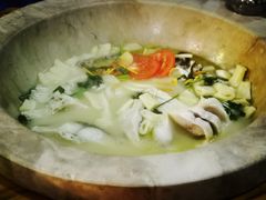 江鲨鱼-云南野生菌石锅鱼石锅鸡(大金塔店)