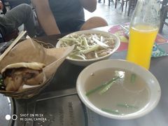 -金卯白肉罩火烧