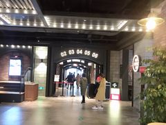 -CGV影城(滨江天街IMAX店)