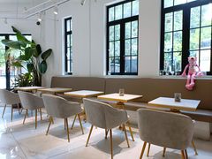 -Fridi Patisserie Cafe