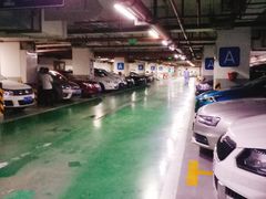 -飞洲国际广场-地下停车库