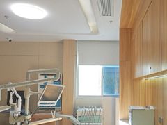 -上海仁爱医院口腔科 · 种植