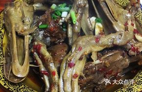 Duck Head and Duck Feet Platter