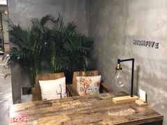 -HIGH FIVE哈福手工汉堡(桂林路店)