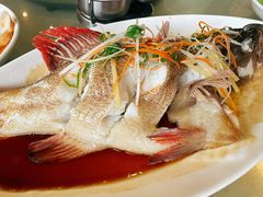 -三亚火车头万人海鲜广场