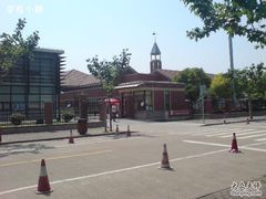 -上海德威外籍人员子女学校(浦东校区)